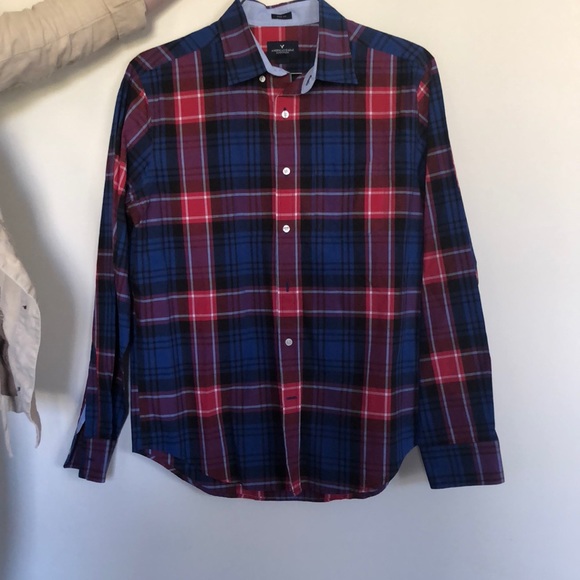 Other - Men’s Size M AE shirt